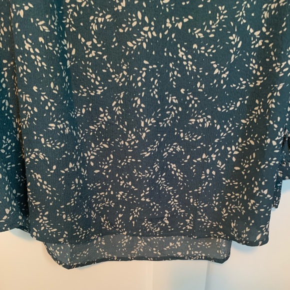 Ladies green/blue print peasant style top from Reitmans size XL - Picture 5 of 5